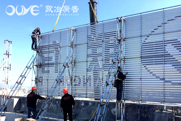    
招牌制作行業(yè)迎技術(shù)革新潮，綠色與智能成新焦點(diǎn)